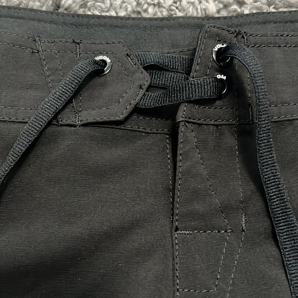 Volcom Shorts - Picture 3 of 6
